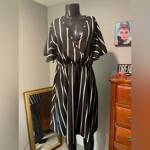 Women’s Shein Curve Striped Dress ( 0XL )